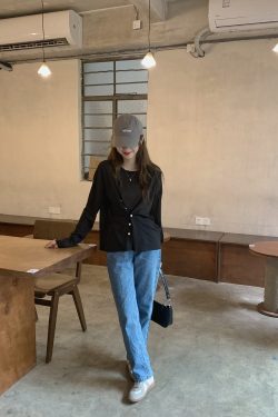 Stylish Green Long Sleeve Tee - Versatile Wear, Sun Protection, Lightweight Fashion Top for Effortless Layering