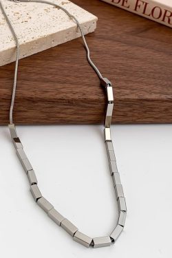 Stylish High-End Minimalist Clavicle Necklace for Women - Chic Parisian Design