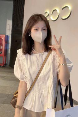 Summer 2025 Women's Wrinkled Lace Chiffon Blouse with Puff Sleeves - Fairy-Like, Age-Reducing Fashion Top