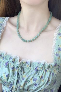 Summer Ice Transparent Green Natural Stone Beaded Necklace - High-End Luxury Fashion Collarbone Chain for Women