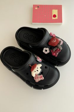 Summer Women’s Dog Hole Shoes - Non-Slip Thick-Soled Height-Increasing Slippers in Forest Style, 2025 Trend