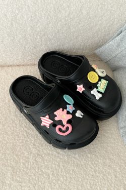 Summer Women's Thick-Soled Little Bear Star Hole Shoes - Height-Increasing Outdoor Slippers for 2025, Y2K Inspired