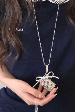 Sweet Heart Long Necklace for Women - Woven Metal Crossbody Bag Pendant - Stylish Sweater Neck Chain Accessory
