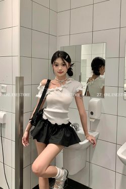 Sweet Hook Floral Bow Off-Shoulder Short Sleeve T-Shirt - Trendy Niche Sweet and Spicy Style Top for Y2K and Korean Fashion Lovers