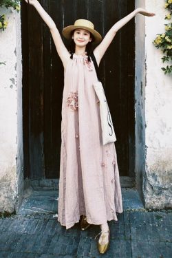 Sweet Wind Pink Floral Halter Dress for Women - Summer Beach Vacation Long Skirt, Fairy Style, Ideal for Seaside Photos