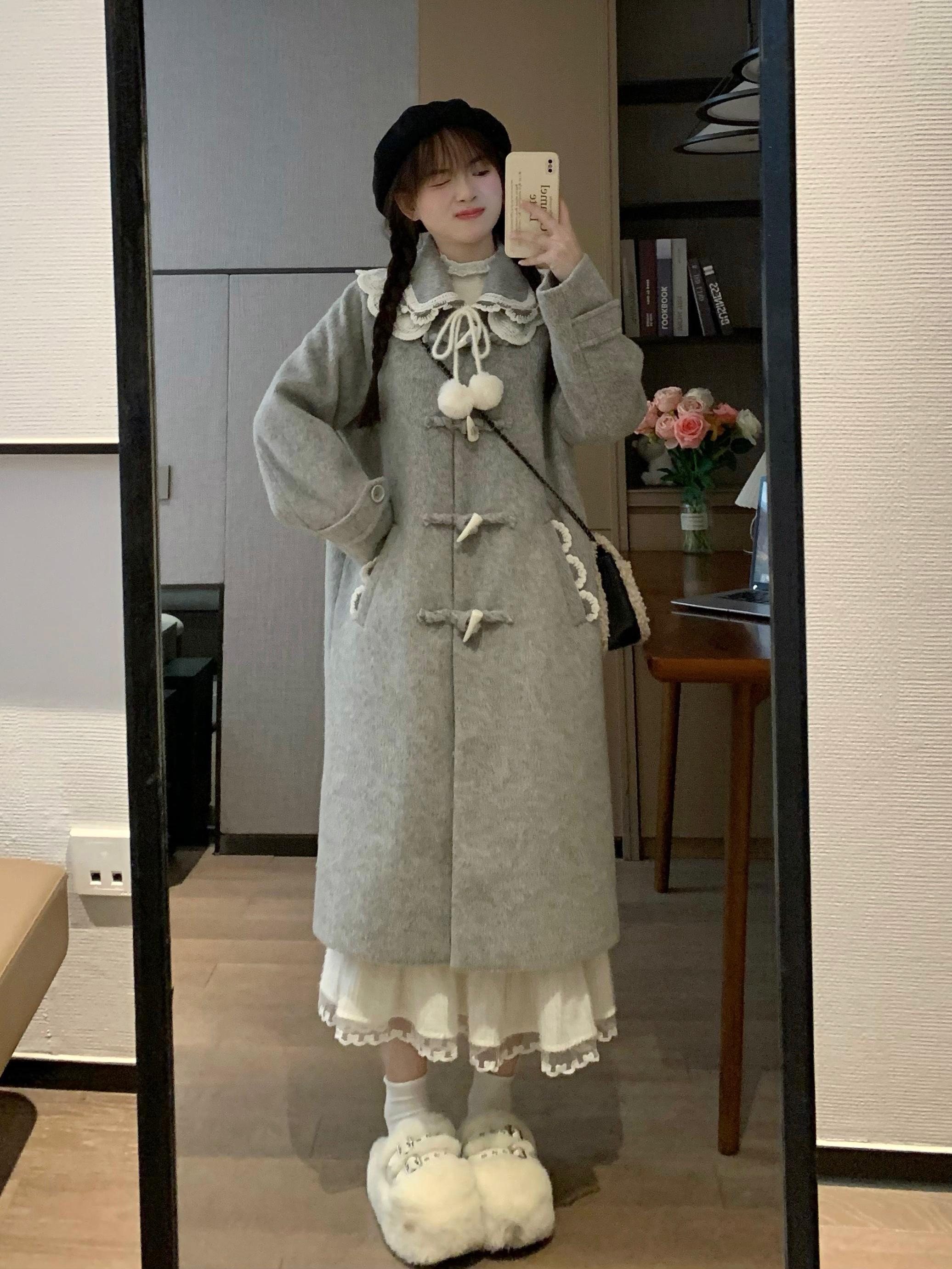 Thick Mid-Length Gray Woolen Coat with Lace Collar - Versatile Women's Outerwear for Early Spring Fashion