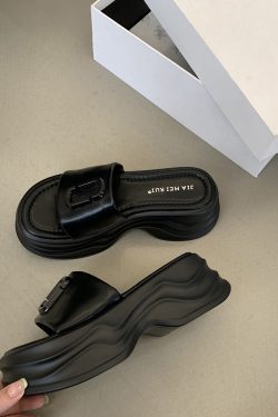Thick-Soled Platform Casual High-Heeled Sandals for Women - 2024 Summer Niche Style, Trendy Footwear for Fashion Lovers