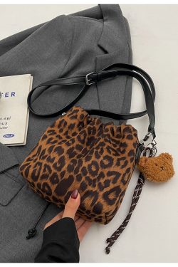 Trendy Checkered Crossbody Bag with Leopard Print - Versatile Women's Bucket Bag for Spring and Summer 2025
