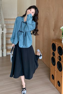 Trendy Chinese-Style Buttoned Denim Jacket and Black Skirt Two-Piece Fashion Set - Chic Y2K Look for Modern Wardrobe
