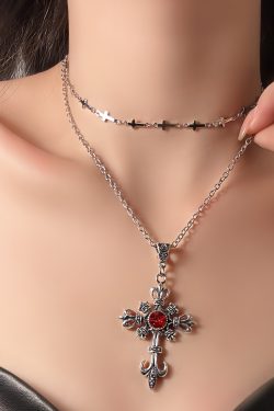 Trendy Cross Stacked Choker Necklace for Women - High-End Clavicle Neck Chain Accessory, Cool Fashion Statement Piece