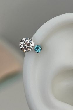 Trendy Dopamine Colorful Stud Earrings for Women - Light Luxury High-End Ear Accessories for Autumn/Winter 2024