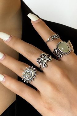 Trendy Hip-Hop Retro Egg Face and Butterfly Ring Set - European and American Jewelry Design for Unique Style