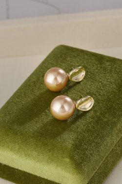 Trendy Large Pearl Stud Earrings for Women - 2023 Chic Light Luxury High-End Fashion Jewelry
