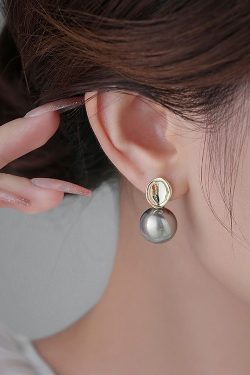 Trendy Large Pearl Stud Earrings for Women - 2023 Chic Light Luxury High-End Fashion Jewelry