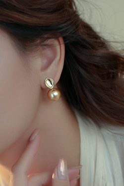 Trendy Large Pearl Stud Earrings for Women - 2023 Chic Light Luxury High-End Fashion Jewelry