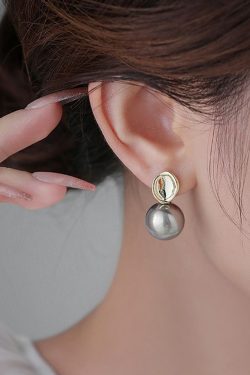 Trendy Large Pearl Stud Earrings for Women - 2023 Chic Light Luxury High-End Fashion Jewelry