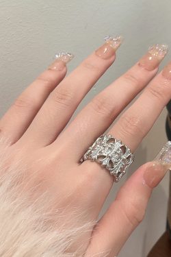 Trendy Lightweight Silver Diamond-Studded Cross Ring for Women, Versatile High-End Fashion Statement Index Finger Ring