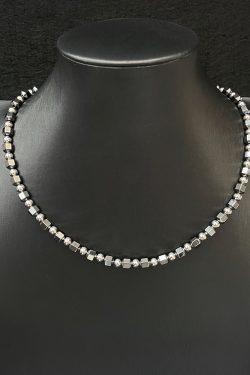 Trendy Minimalist Hip-Hop Necklace for Men & Women, Versatile Clavicle Chain, High-End Fashion Accessory, Unique Design