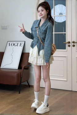 Trendy Women's Korean Style Two-Piece Set: Denim Jacket & Cake Skirt for Early Spring Fashion 2025