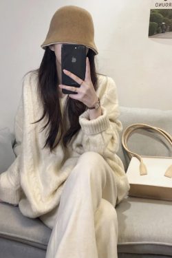 Twisted Solid Color Pullover Sweater for Women - Japanese Lazy Style, Loose Fit, College Style, Perfect for Autumn and Winter 2024