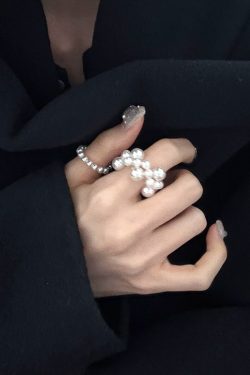 Unique Irregular Pearl Beaded Cross Ring - High-End Fashionable Elastic Accessory for Versatile Style