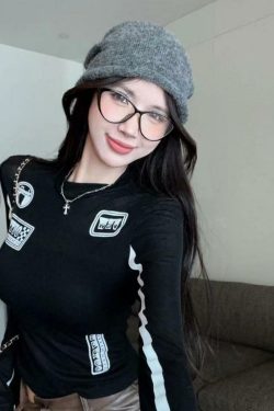 Unique Letter Print Black and White Color Block Long Sleeve T-Shirt for Women - Slim Fit Elegant Autumn Style