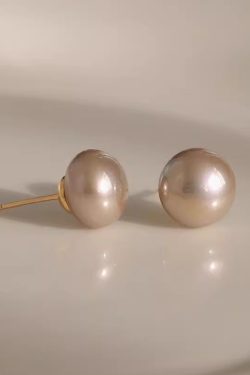 Unique Romantic Pearl Stud Earrings for Women - Elegant Shi Family Design, Chic Ear Accessories
