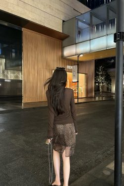Urban Lady Leopard Print Fishtail Short Skirt - Straight Tube Design for a Chic Look, Perfect for 90s and Y2K Fashion Lovers