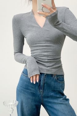 V-Neck Slim-Fit Women's T-Shirt, Stylish Knit Top for a Youthful Look, Trendy Casual Wear, Perfect for 90s and Y2K Fashion Lovers