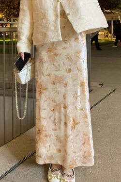 Velvet Printed Thickened Midi Skirt for Women, Elegant Long Skirt in Versatile Style for Early Spring Fashion