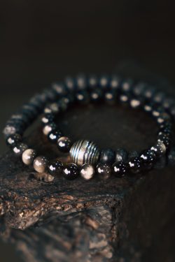 Versatile Silver Obsidian Volcanic Stone Couple Bracelet - Personalized Retro Double Circle Bead Design for Men and Women