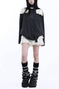 Vintage American Punk Star Stripe Wing Long Sleeve T-Shirt in Black and Gray - Loose Fit, Round Neck, Y2K Inspired Design