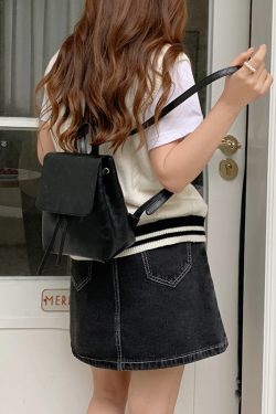 Vintage Black Backpack for Women - Compact Minimalist Shoulder Bag, Xiaohongshu Style, Versatile Literary Design for Summer 2025