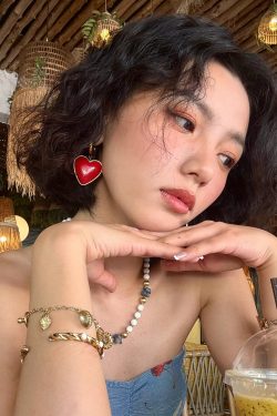 Vintage Distressed Red Heart Stud Earrings - Minimalist Light Luxury Accessories for Unique Personal Style