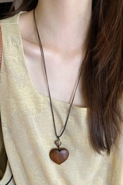 Vintage Ethnic Long Heart Pendant Necklace for Women, Layered Chain Accessory, Unique Sweater Jewelry