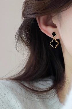 Vintage Four-Leaf Clover Drop Earrings - Niche Design, Elegant Parisian Style Jewelry for a Chic Look