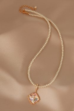 Vintage French-Style Flower Pendant Necklace for Women, Elegant Pearl Collarbone Chain, Oil Painting Design, Chic Jewelry Accessory