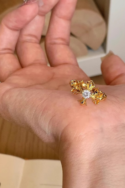 Vintage Gold Cross Iris Flower Ring for Women - High-End Versatile Fashion Ring, 2025 Style