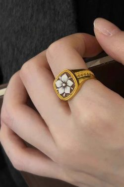 Vintage Gold Square Flower Ring with Fine Chain and Steel Beads - Oversized Stacking Ring for Women, Boho Chic Style