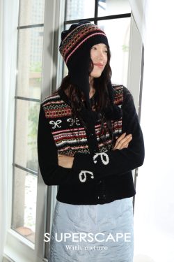 Vintage Jacquard Pleated Pilot Earflap Knit Hat in Merino Wool - Cozy Winter Accessory, Retro Style, 90s Inspired Fashion