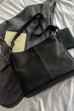 Vintage Large Capacity Crossbody Bucket Bag for Women - Casual Versatile Shoulder Bag for Commuters, Autumn 2025 Style
