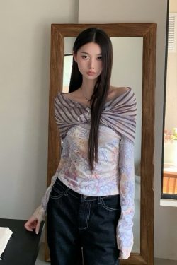 Vintage Light Purple Hand-Painted Twisted Floral Pleated Multi-Wear Hooded Long Sleeve T-Shirt for Women - Y2K Style
