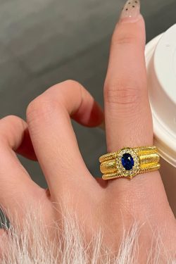 Vintage Pigeon Egg Open-Ended Ring for Women, Sparkling Wide Design, 2025 Trendy Niche Jewelry, Unique Fashion Accessory
