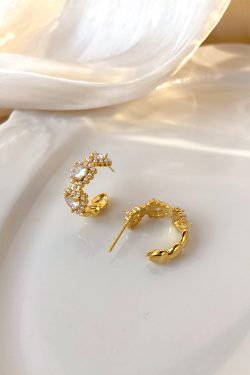Vintage Sparkling Heart Lace Earrings for Women - Gold-Plated Heart-Shaped Design with Zircon Inlay, Elegant Light Luxury Jewelry