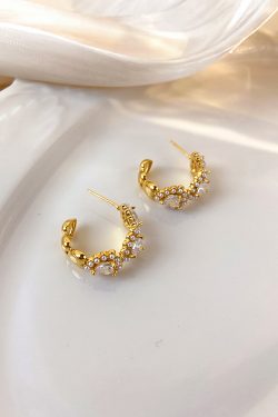 Vintage Sparkling Heart Lace Earrings for Women - Gold-Plated Heart-Shaped Design with Zircon Inlay, Elegant Light Luxury Jewelry