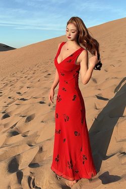 Vintage-Style Red Spaghetti Strap Bodycon Dress with Sexy V-Neck and Mermaid Skirt – Figure-Flattering Slim Fit