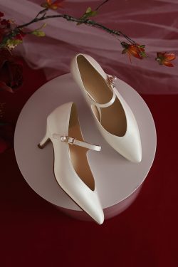 Vintage White Satin Mary Jane Wedding Shoes for Brides - Comfortable Mid-Heel Flats for Daily Wear