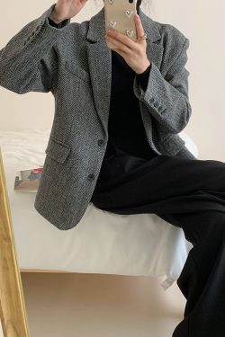 Vintage Woolen Houndstooth Suit Jacket for Women - Padded Shoulder Loose Fit Blazer for Autumn and Winter Fashion