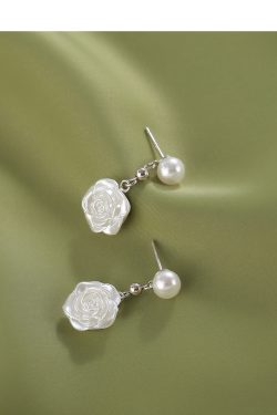 White Camellia Pearl Stud Earrings for Women, S925 Silver, Light Luxury Floral Design, 2025 Trendy Accessories