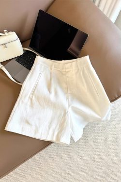 White High-End Linen Wide-Leg Shorts for Women - 2025 Summer Fashion, Versatile Slimming Casual Pants